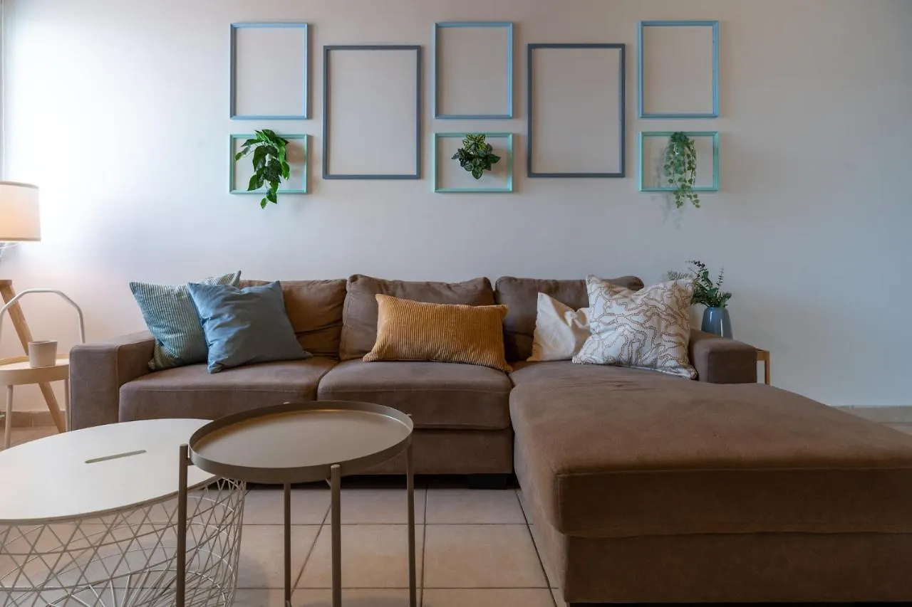 Laurel 2-Bedroom Apartment In Larnaca