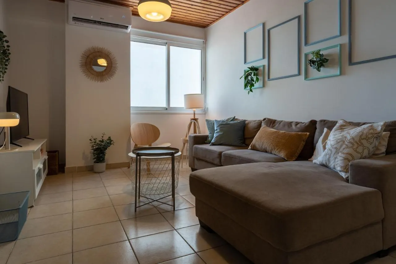 Laurel 2-Bedroom Apartment In Larnaca