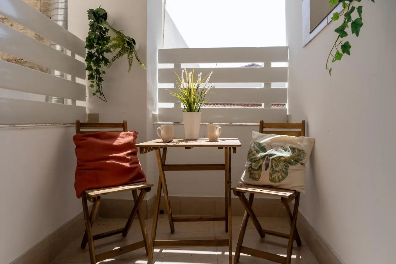 Laurel 2-Bedroom Apartment In Larnaca 0*,