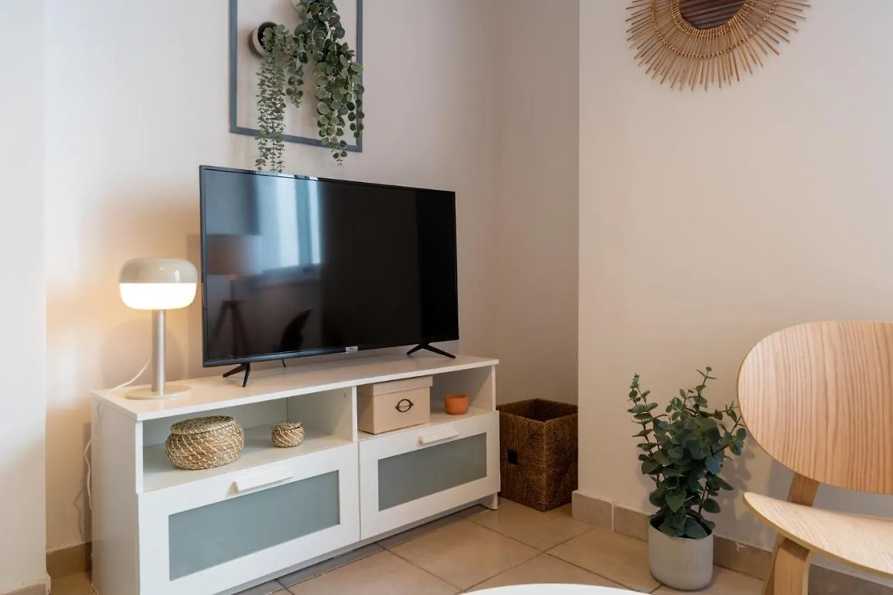 Laurel 2-Bedroom Apartment In Larnaca